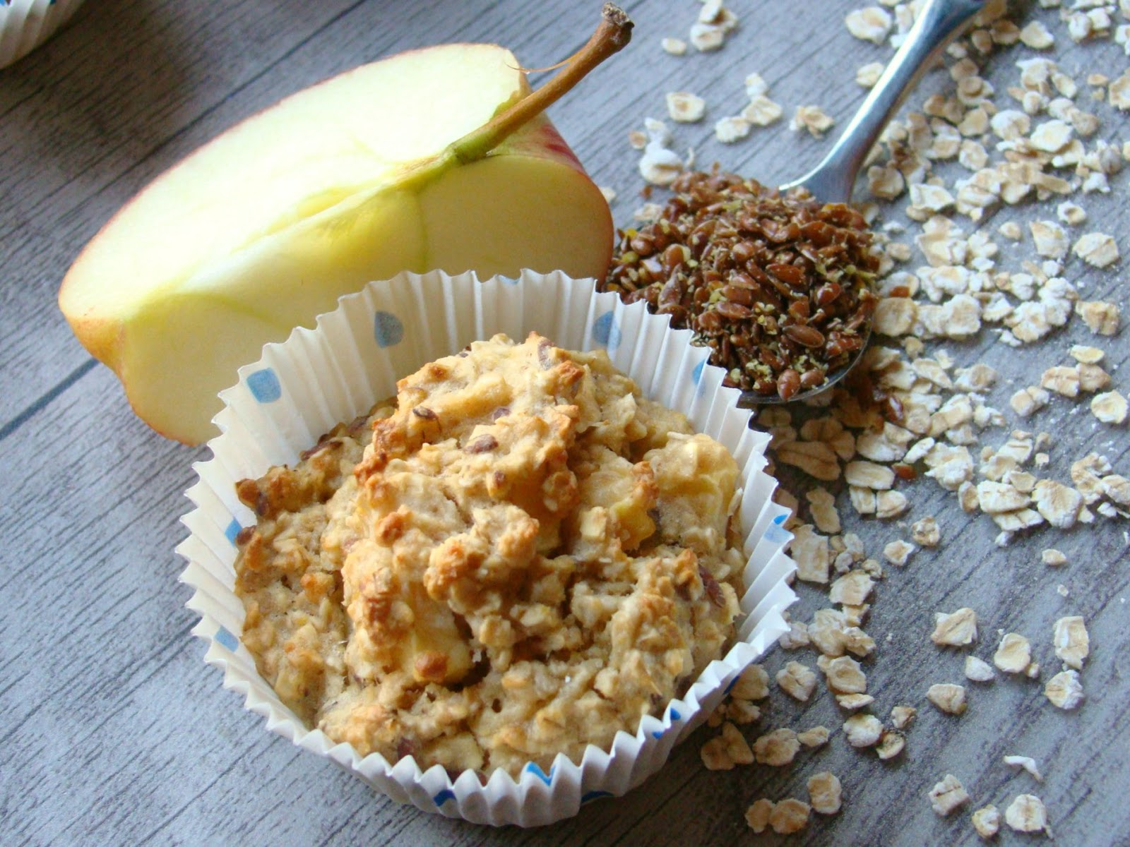 Für die Apfel-Haferflocken-Frühstücksmuffins braucht ihr folgende Zutaten: