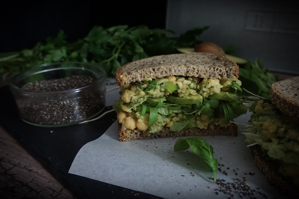 Green Power Avocado Kichererbsen Sandwich